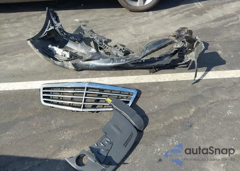 2012 Mercedes-Benz E 350 z USA, uszkodzony, nr VIN WDDHF5KB5CA608615